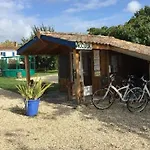 Mobil-home Avec Terrasse Pour 4 Personnes - Api-1-52-213