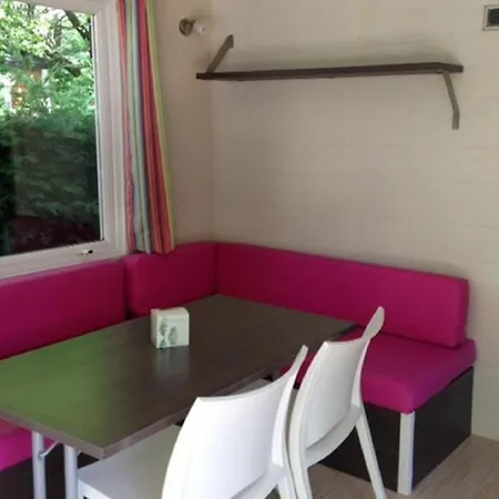 Mobil-home Avec Terrasse Pour 4 Personnes - Api-1-52-213