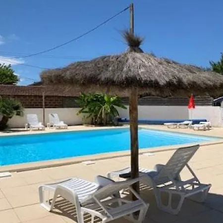 مكان تخييم Mobil-home Avec Terrasse Pour 4 Personnes - Api-1-52-213