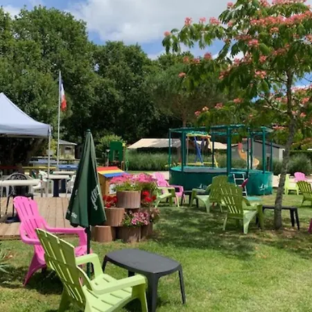 Mobil-home Avec Terrasse Pour 4 Personnes - Api-1-52-213 Vendays-Montalivet