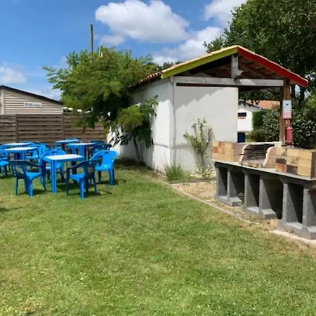 Campingplads Mobil-home Avec Terrasse Pour 4 Personnes - Api-1-52-213 *